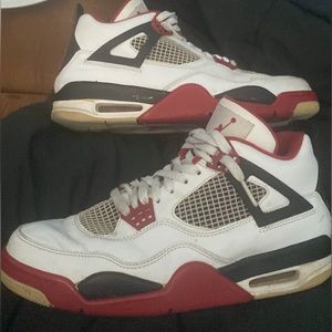 Fire Red Jordan 4